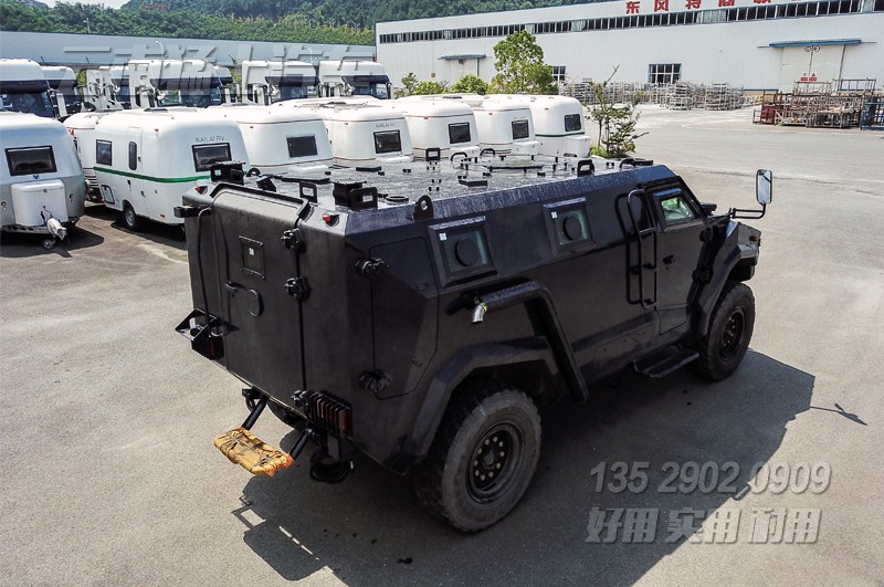 東風(fēng)猛士四驅(qū)裝甲車,EQ5091猛士車,第三代東風(fēng)猛士,東風(fēng)猛士車出口,防護型猛士裝甲車,東風(fēng)猛士越野車