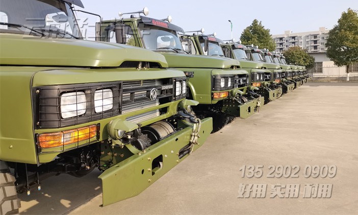 東風(fēng)六驅(qū)越野卡車,東風(fēng)六驅(qū)底盤,尖頭卡車底盤,EQ2082越野車底盤,EQ240長頭越野卡車,東風(fēng)軍車底盤改裝,東風(fēng)卡車出口