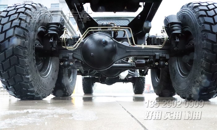 東風(fēng)六驅(qū)底盤,尖頭卡車底盤,6*6越野車出口,越野專用車底盤改裝,EQ2100E6D,EQ245尖頭,東風(fēng)經(jīng)典軍車