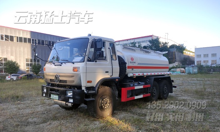 東風六驅(qū)加運油車,6立方加油車,東風145罐式運輸車,6*6加油車,越野專用車,油罐車改裝