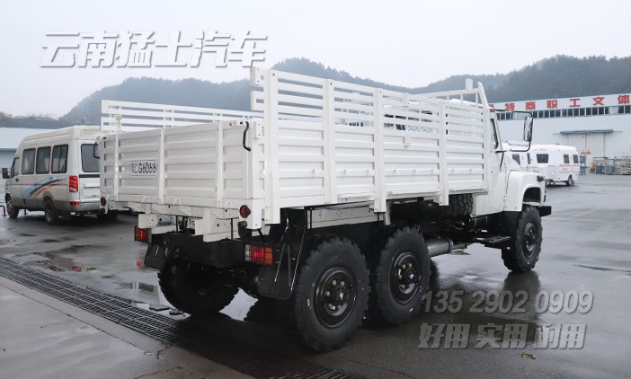 東風(fēng)六驅(qū)越野車(chē),東風(fēng)尖頭卡車(chē),四驅(qū)六驅(qū)長(zhǎng)頭卡車(chē),東風(fēng)卡車(chē)出口,EQ240,6*6越野運(yùn)輸車(chē)