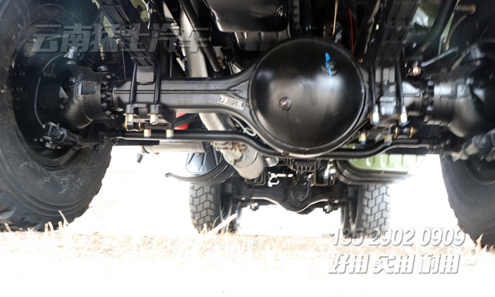 東風六驅(qū)尖頭卡車,六驅(qū)越野卡車,六驅(qū)長頭貨車,東風6*6卡車,EQ2100,3.5噸長頭貨車,東風四驅(qū)六驅(qū)越野車