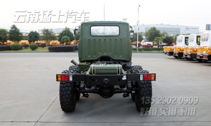 東風(fēng)EQ2082底盤,東風(fēng)六驅(qū)卡車,六驅(qū)尖頭卡車,東風(fēng)長頭底盤,6*6越野底盤,專用車底盤改裝