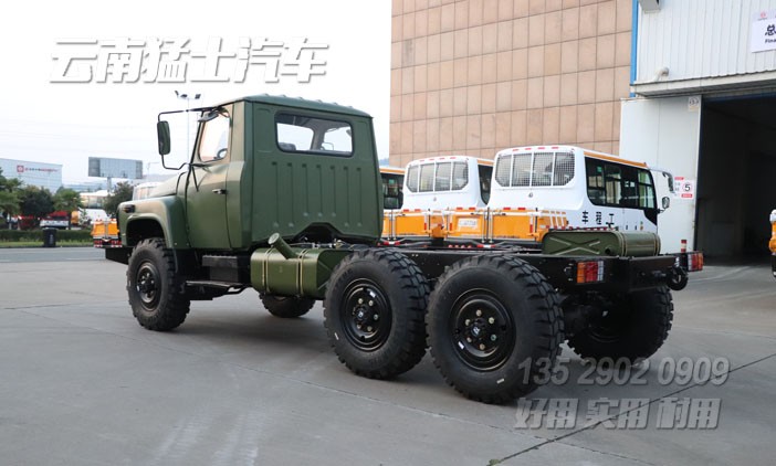 東風(fēng)EQ2082底盤,東風(fēng)六驅(qū)卡車,六驅(qū)尖頭卡車,東風(fēng)長頭底盤,6*6越野底盤,專用車底盤改裝