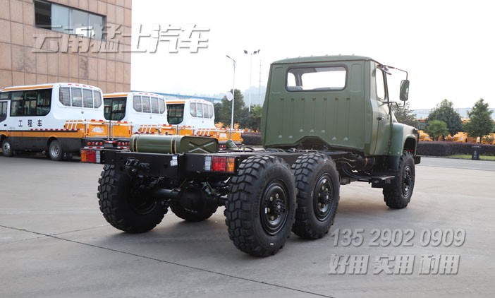 東風(fēng)EQ2082底盤,東風(fēng)六驅(qū)卡車,六驅(qū)尖頭卡車,東風(fēng)長頭底盤,6*6越野底盤,專用車底盤改裝