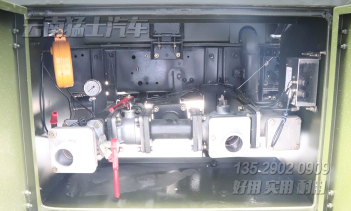 東風六驅(qū)加運油車,10方加油車,尖頭加油車,EQ2100改裝,加油車銷售,多功能罐式運輸車