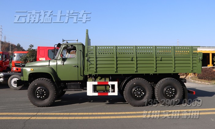 東風尖頭自卸車,東風六驅卡車,六驅自卸車,越野自卸車,自卸車出口,6*6自卸車,EQ2100貨車