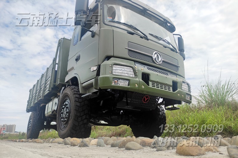 東風(fēng)四驅(qū)六驅(qū),越野卡車,東風(fēng)卡車,出口卡車,東風(fēng)車出口,車輛測(cè)試