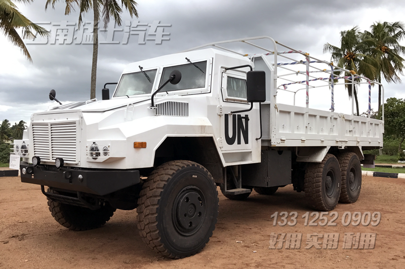 國際維和,反恐演練,六驅(qū)裝甲車,越野專用車,專用車定制,出口專用車,運(yùn)兵車、救援車、服務(wù)車