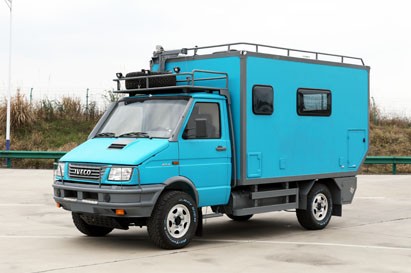 依維柯四驅(qū)越野型房車(chē)_4*4戶(hù)外旅游旅居車(chē)定制_家用一體式自行房車(chē)改裝