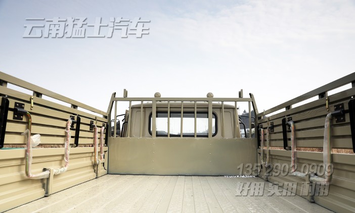 EQ240,東風六驅越野卡車,6*6長頭運兵車,長鼻子卡車,出口越野載貨車