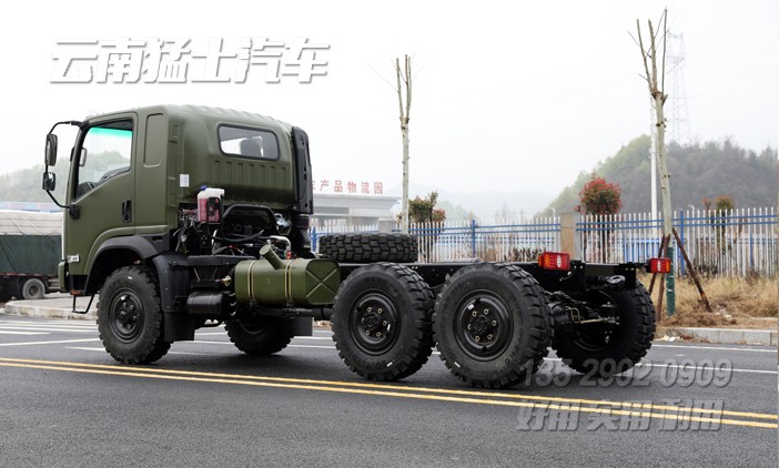 2023新款底盤(pán),越野卡車(chē)底盤(pán),中卡底盤(pán),6*6汽車(chē)出口,六驅(qū)越野底盤(pán)