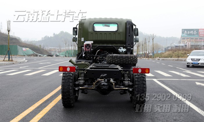 2023新款底盤(pán),越野卡車(chē)底盤(pán),中卡底盤(pán),6*6汽車(chē)出口,六驅(qū)越野底盤(pán)