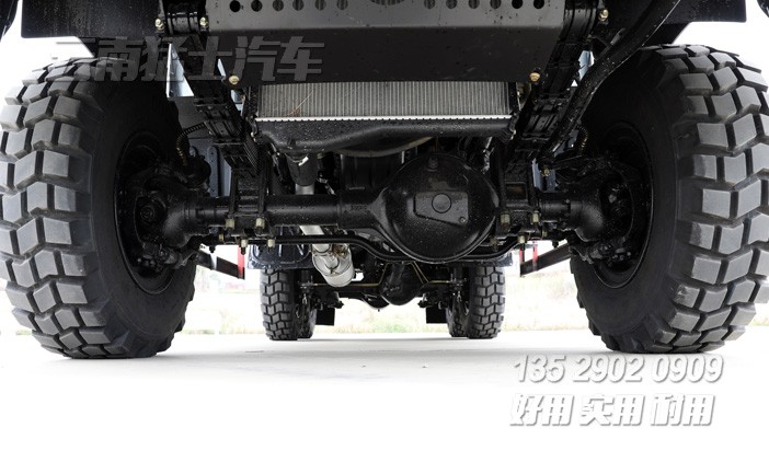 出口卡車,2023新款貨車,東風(fēng)平頭越野車,山貓越野車型,東風(fēng)山貓,越野專用車