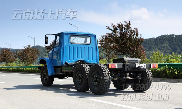 EQ240,東風藍卡車,尖頭卡車,出口長頭底盤,經(jīng)典越野卡車