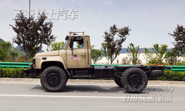 4x4長頭底盤,東風240駕駛室,底盤定制,出口底盤,越野專用車底盤,前置絞盤