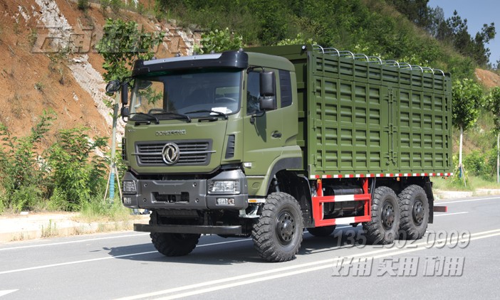 重型載貨卡車,物流運(yùn)輸車,東風(fēng)六驅(qū)卡車,340馬力越野車,5.8米貨箱貨車,6*6高墻板貨車,出口專用車,載15噸越野卡車