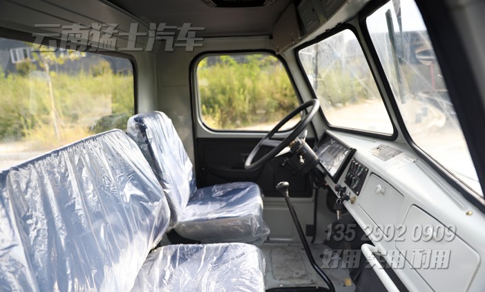 EQ2100E6D,6x6越野底盤,210馬力尖頭卡車,東風(fēng)經(jīng)典底盤,專用車出口,專用車改裝