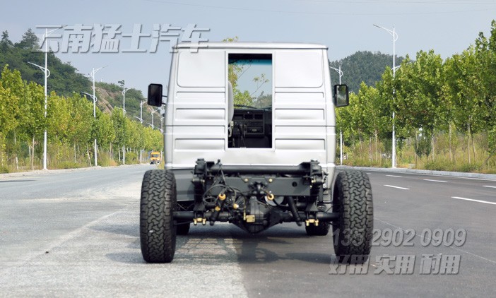 NJ2045,依維柯四驅(qū)底盤(pán),房車專用底盤(pán),加長(zhǎng)寬房車底盤(pán),依維柯房車改裝,旅居車廠家定制,越野型房車