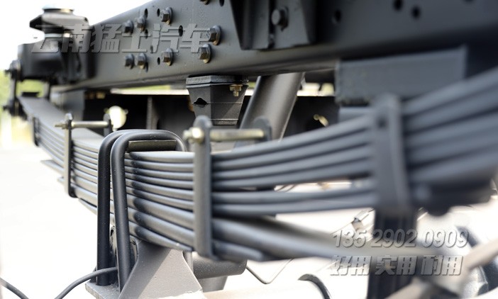 NJ2045,依維柯四驅(qū)底盤(pán),房車專用底盤(pán),加長(zhǎng)寬房車底盤(pán),依維柯房車改裝,旅居車廠家定制,越野型房車