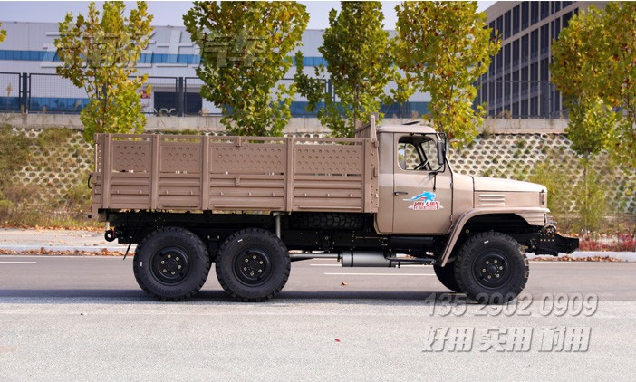 EQ2082,香檳色卡車(chē),東風(fēng)出口車(chē),東風(fēng)卡車(chē)廠家直銷,專用貨車(chē),東風(fēng)六驅(qū)