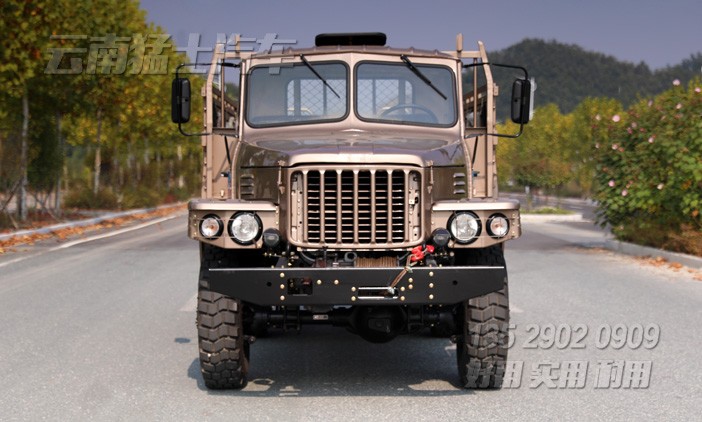 EQ2082,香檳色卡車(chē),東風(fēng)出口車(chē),東風(fēng)卡車(chē)廠家直銷,專用貨車(chē),東風(fēng)六驅(qū)