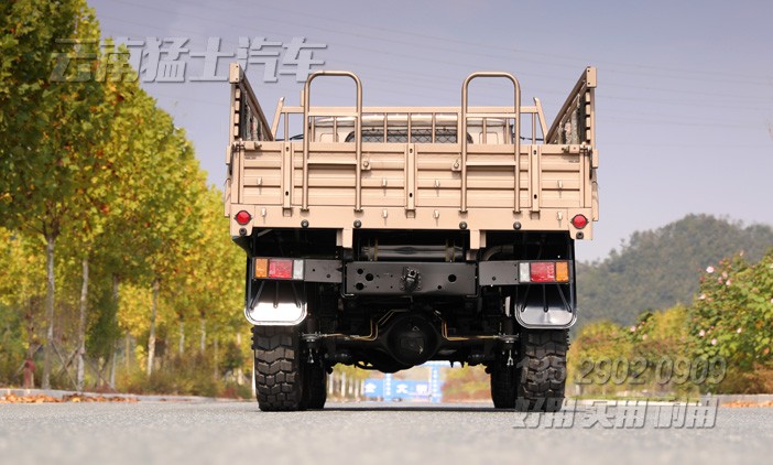 EQ2082,香檳色卡車(chē),東風(fēng)出口車(chē),東風(fēng)卡車(chē)廠家直銷,專用貨車(chē),東風(fēng)六驅(qū)