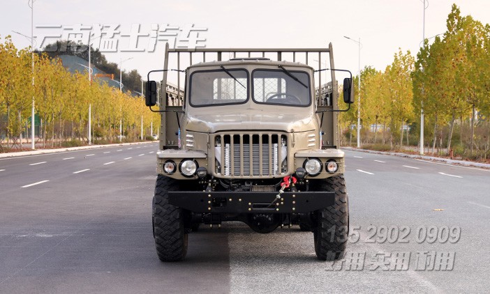 EQ245,EQ2100,東風(fēng)長(zhǎng)頭卡車(chē),6x6東風(fēng)卡車(chē),3.5噸運(yùn)輸車(chē)