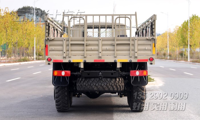 EQ245,EQ2100,東風(fēng)長(zhǎng)頭卡車(chē),6x6東風(fēng)卡車(chē),3.5噸運(yùn)輸車(chē)