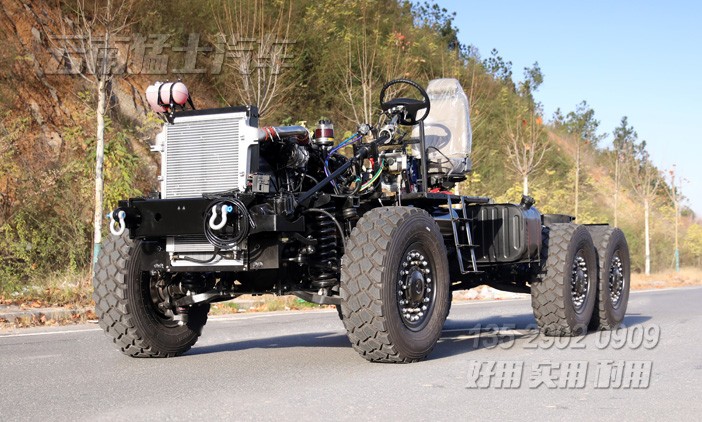 定制底盤,獨立懸架底盤,三類底盤,六驅(qū)越野底盤,防護型底盤,半成品越野車