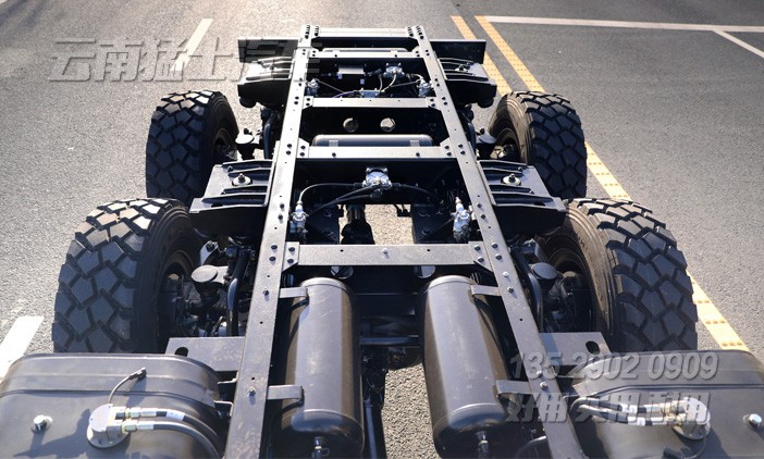 定制底盤,獨立懸架底盤,三類底盤,六驅(qū)越野底盤,防護型底盤,半成品越野車