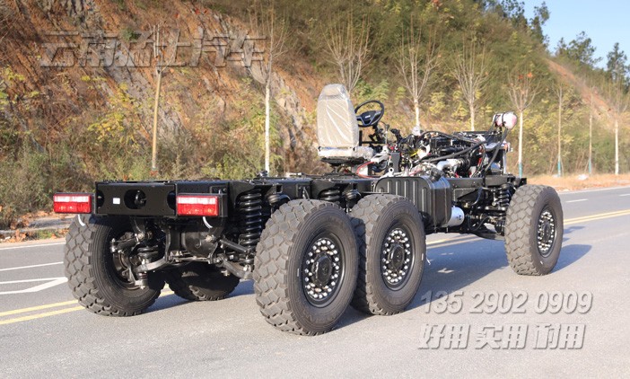 定制底盤,獨立懸架底盤,三類底盤,六驅(qū)越野底盤,防護型底盤,半成品越野車