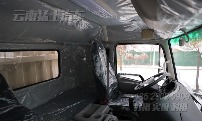 圍欄畜牧車,果蔬運(yùn)輸車,12米重型貨車,420馬力倉柵車,四橋卡車,東風(fēng)后八輪