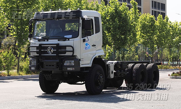 340馬力底盤(pán),雙13噸卡車(chē)底盤(pán),底盤(pán)廠家定制,三橋全驅(qū)底盤(pán),中型卡車(chē)底盤(pán),六驅(qū)專(zhuān)用車(chē)底盤(pán)