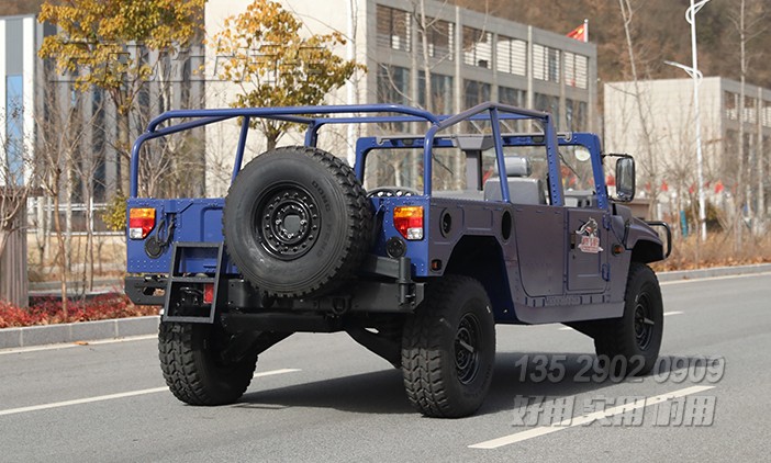 東風(fēng)猛士,猛士檢閱車(chē),猛士敞篷車(chē),全地形越野車(chē),高機(jī)動(dòng)越野車(chē),越野載貨汽車(chē)