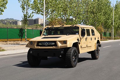 四驅(qū)東風(fēng)猛士M50改裝車(chē)型_民用版雙排猛士溜背車(chē)_四驅(qū)全地形檢修車(chē)維修保障車(chē)