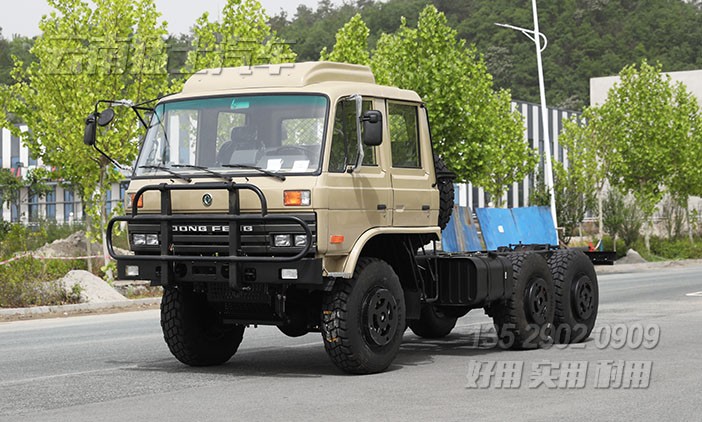 東風(fēng)EQ2102NJ,六驅(qū)越野卡車底盤,越野專用車底盤,東風(fēng)153高配,210馬力雙排卡車,輪胎充放氣,后置絞盤