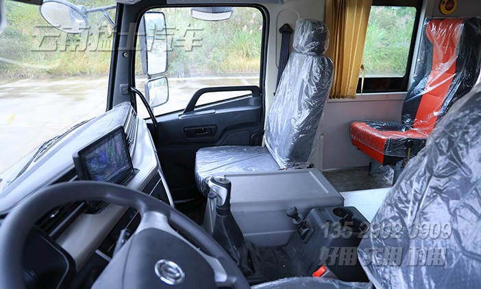 四驅(qū)客車(chē),越野客車(chē),23座客車(chē),村村通,礦區(qū)通勤車(chē),高底盤(pán)客車(chē),觀光車(chē)