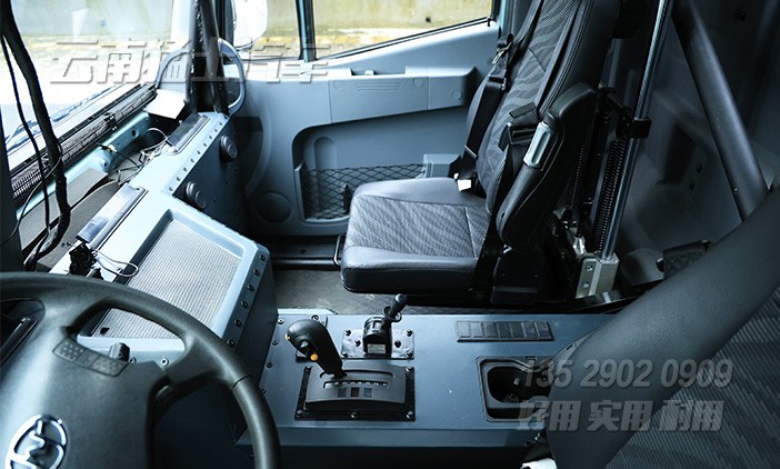 移動(dòng)廂客,艙客車(chē),10座方艙車(chē),移動(dòng)方艙車(chē),四驅(qū)越野專(zhuān)用車(chē),多功能廂客