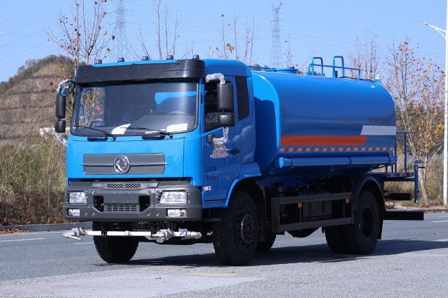 東風(fēng)15方高壓水槍灑水車(chē)_前噴后灑道路清洗車(chē)_市政環(huán)衛(wèi)綠化養(yǎng)護(hù)車(chē)