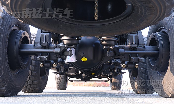 特種改裝車,260馬力底盤,六驅(qū)尖頭底盤,25噸越野專用車,底盤出口定制,全驅(qū)專用車底盤