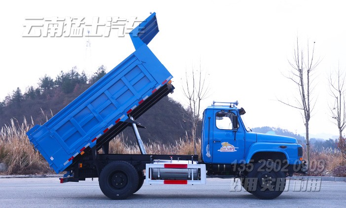 東風尖頭自卸,小排量翻斗車
